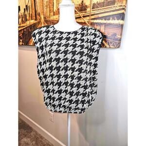 Express Black and White Houndstooth Blouse
